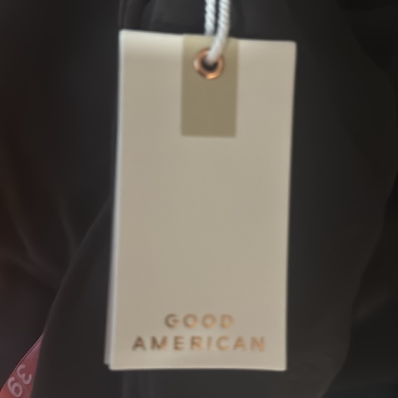 NWT good American chocolate sweats size 2. Comparable to a small-medium - Picture 6 of 6